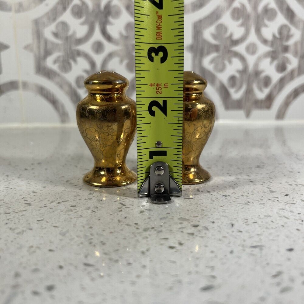 Vintage 22k Karat Floral Gold Coated Ceramic 2 5/8" Salt Pepper Shaker Set Pair - Picture 7 of 7